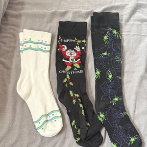 Novelty Holiday Knee-High Socks Pack - White, Black, Black